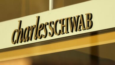 Trading Boom Over? Charles Schwab Stock Tumbles 5% After EPS and Revenue Miss