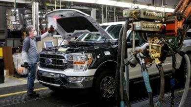 Motor vehicles boost U.S. business inventories in March