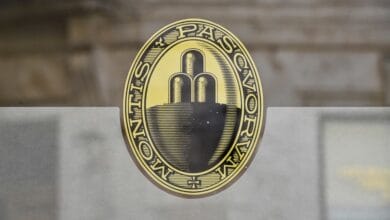 Monte dei Paschi shareholders approve seventh cash call in 14 years