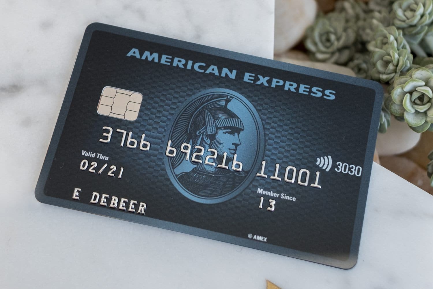 Дебетовая карта дистанционно. Карта Amex. Американ экспресс карта. Кредитная карта American Express. Американская карта банковская.