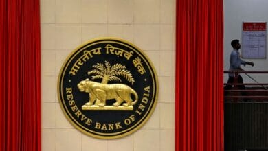 Exclusive-India’s RBI asks banks to stop building positions in offshore market – bankers