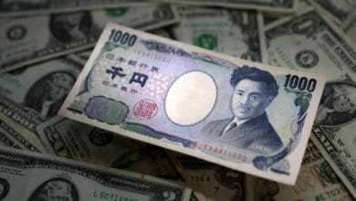 Yen at 3-week low as traders weigh BOJ shift; RBA stands pat