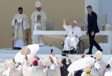 Closing youth festival in Portugal, pope shares ‘old man’s’ dream of peace