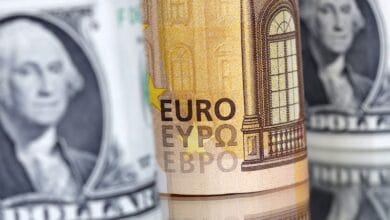 Euro bounces on inflation while dollar braces for jobs